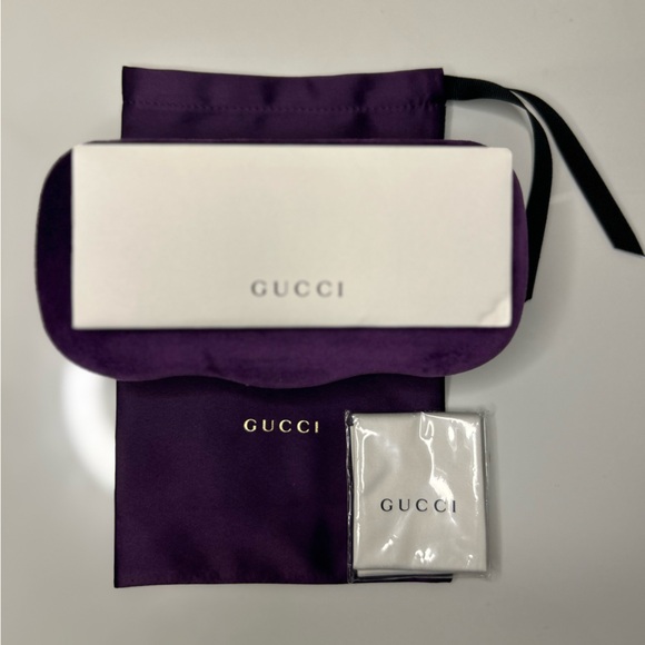 Gucci 52mm Slim Rectangular Sunglasses in Black with Pearl Interior- GG0516S 001 - Picture 9 of 10